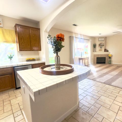 11511 Clarion River Drive, Bakersfield, CA 93311