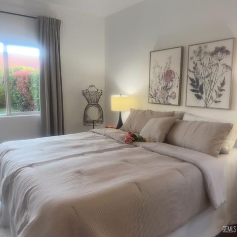 11511 Clarion River Drive, Bakersfield, CA 93311