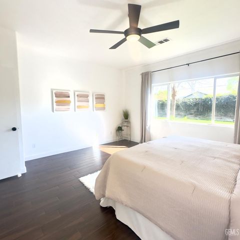 11511 Clarion River Drive, Bakersfield, CA 93311