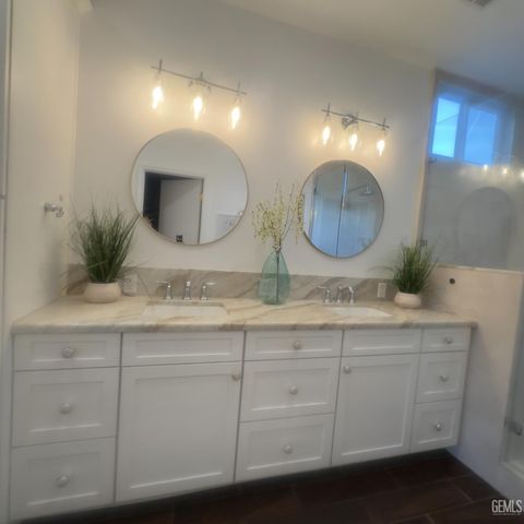 11511 Clarion River Drive, Bakersfield, CA 93311