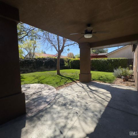 11511 Clarion River Drive, Bakersfield, CA 93311