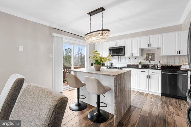 3711 FOXFIELD LN, Fairfax, VA 22033