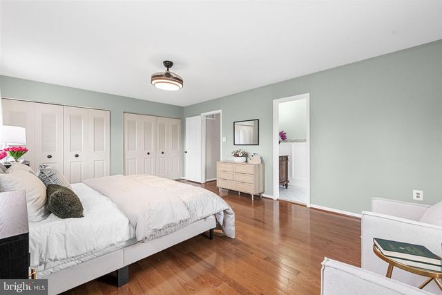 3711 FOXFIELD LN, Fairfax, VA 22033