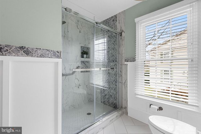 3711 FOXFIELD LN, Fairfax, VA 22033