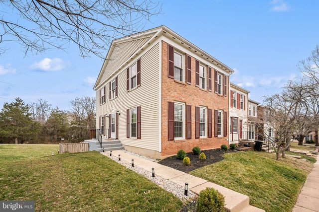 3711 FOXFIELD LN, Fairfax, VA 22033