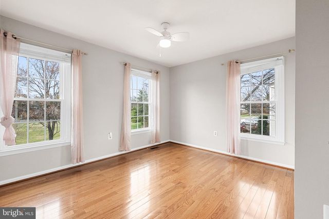 3711 FOXFIELD LN, Fairfax, VA 22033