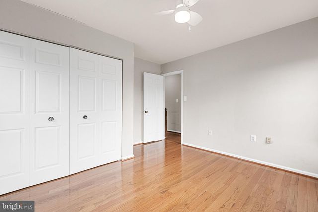 3711 FOXFIELD LN, Fairfax, VA 22033