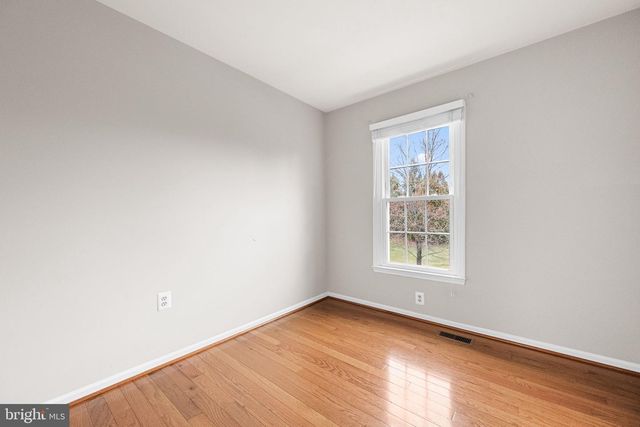 3711 FOXFIELD LN, Fairfax, VA 22033