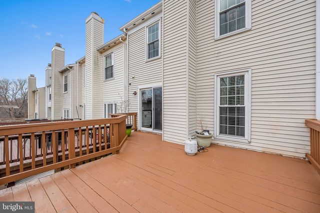 3711 FOXFIELD LN, Fairfax, VA 22033