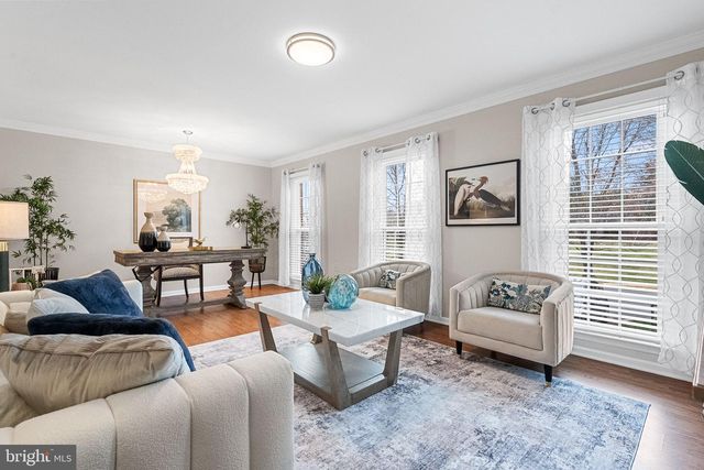 3711 FOXFIELD LN, Fairfax, VA 22033