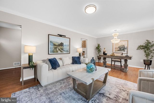 3711 FOXFIELD LN, Fairfax, VA 22033