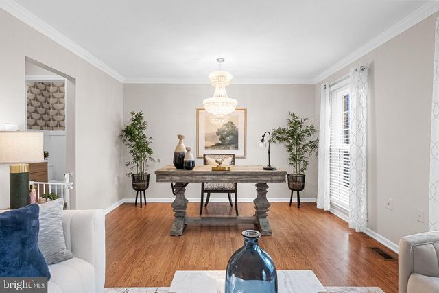 3711 FOXFIELD LN, Fairfax, VA 22033