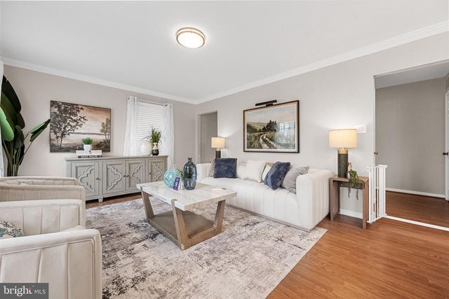 3711 FOXFIELD LN, Fairfax, VA 22033