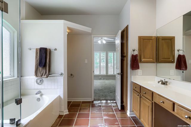 15114 Grayoak Forest, San Antonio, TX 78248