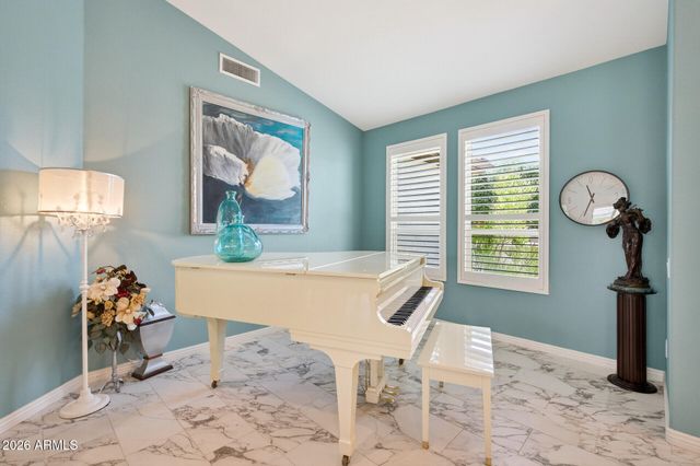 16462 W Silver Creek Drive, Surprise, AZ 85374