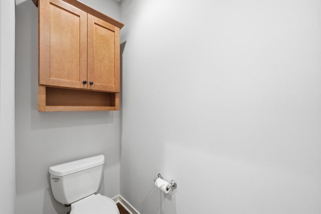 635 Willoughby Way W, Minnetonka, MN 55305