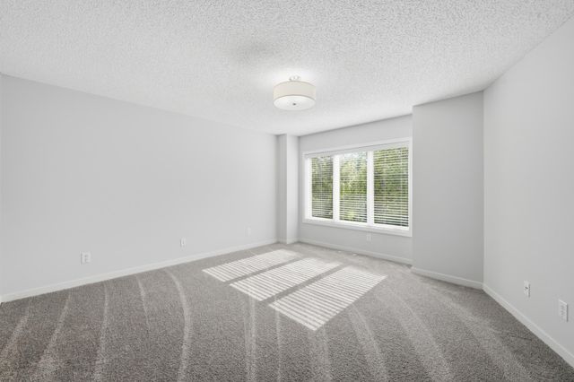 635 Willoughby Way W, Minnetonka, MN 55305