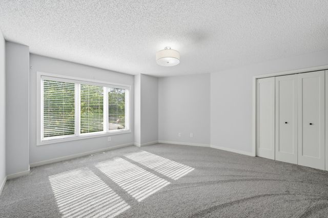635 Willoughby Way W, Minnetonka, MN 55305