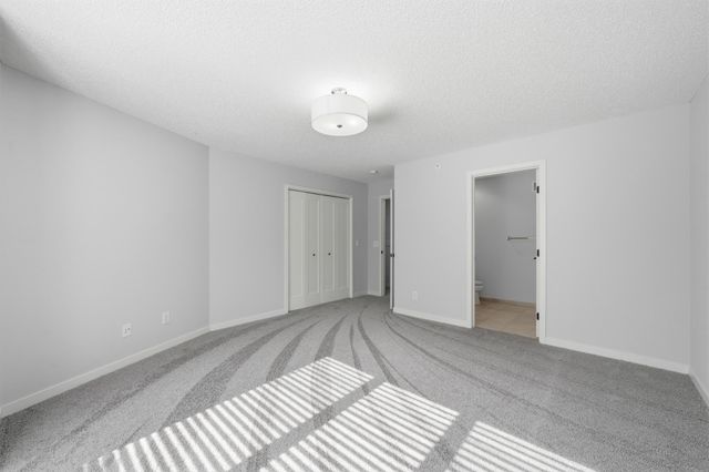 635 Willoughby Way W, Minnetonka, MN 55305