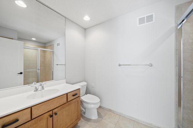 635 Willoughby Way W, Minnetonka, MN 55305