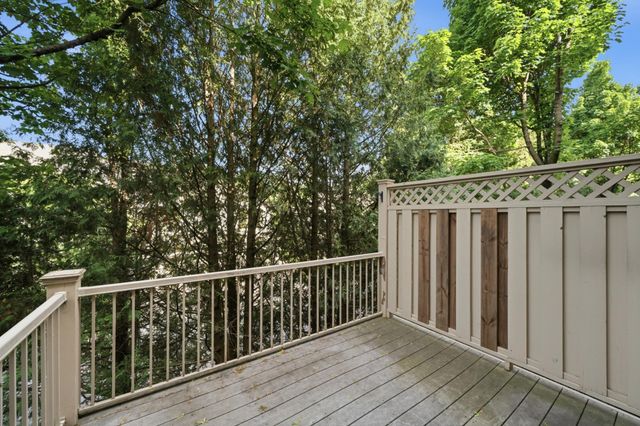 635 Willoughby Way W, Minnetonka, MN 55305