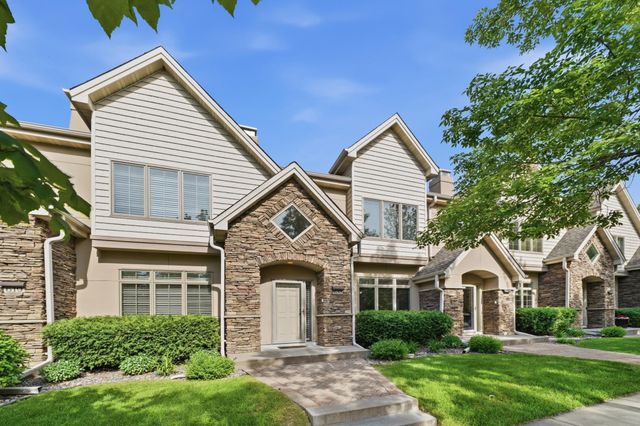635 Willoughby Way W, Minnetonka, MN 55305