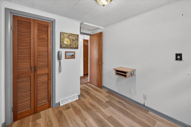 6162 Sandy Lane, Burton, MI 48519