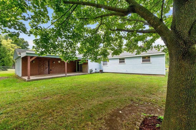 6162 Sandy Lane, Burton, MI 48519