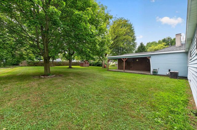 6162 Sandy Lane, Burton, MI 48519
