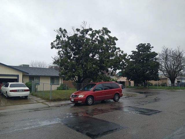 9125 Lansdowne Dr, Stockton, CA 95210