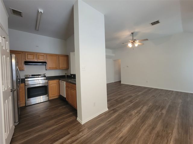 5203 Mountain Spring Trail, Fort Worth, TX 76123