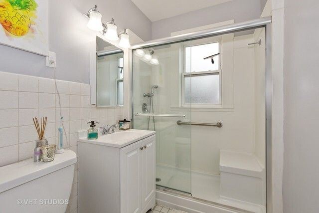 2633 W carmen Avenue 3E, Chicago, IL 60625
