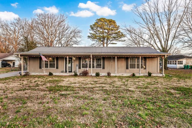 214 Eastside Dr, White House, TN 37188