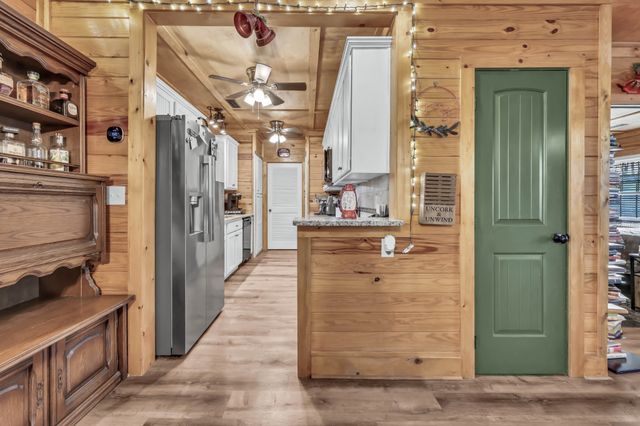 214 Eastside Dr, White House, TN 37188