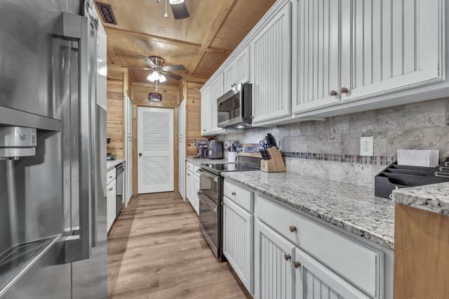 214 Eastside Dr, White House, TN 37188