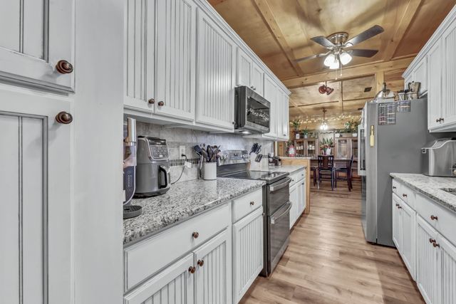 214 Eastside Dr, White House, TN 37188