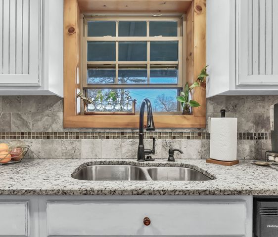 214 Eastside Dr, White House, TN 37188