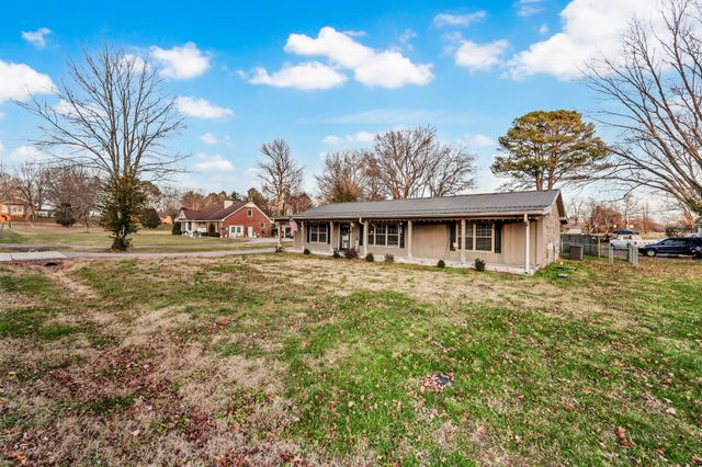 214 Eastside Dr, White House, TN 37188