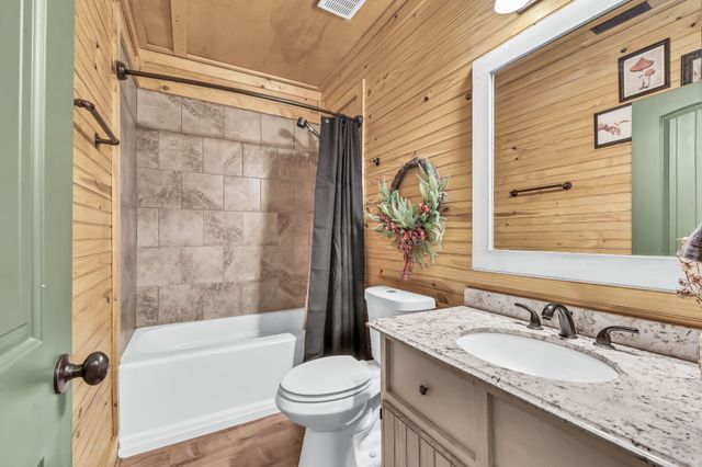 214 Eastside Dr, White House, TN 37188