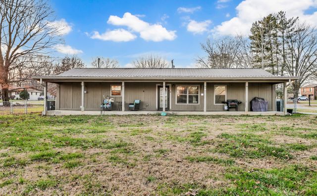 214 Eastside Dr, White House, TN 37188