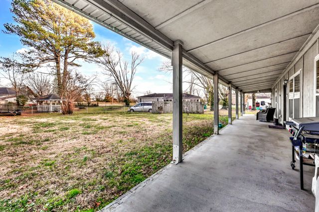 214 Eastside Dr, White House, TN 37188