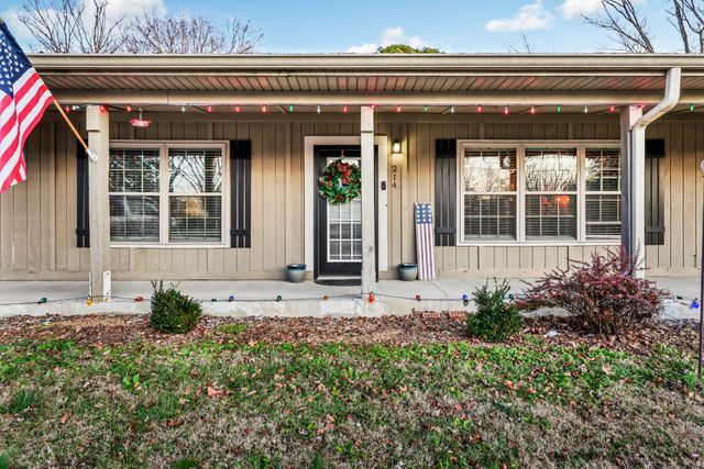 214 Eastside Dr, White House, TN 37188