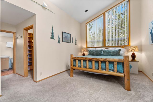 18105 Dixie Mountain Lane 4, Sunriver, OR 97707