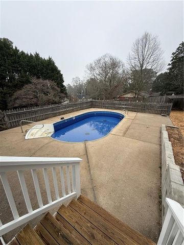 421 N 5th Avenue, Winder, GA 30680