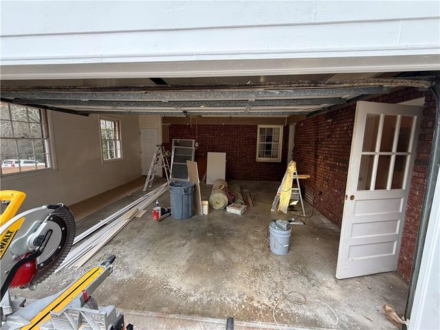 421 N 5th Avenue, Winder, GA 30680