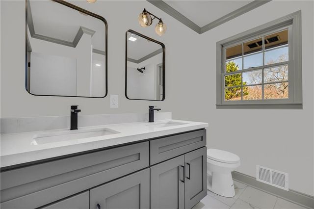 421 N 5th Avenue, Winder, GA 30680