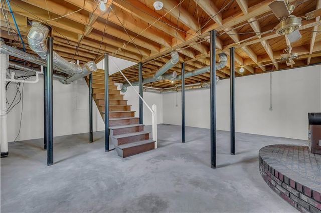 421 N 5th Avenue, Winder, GA 30680