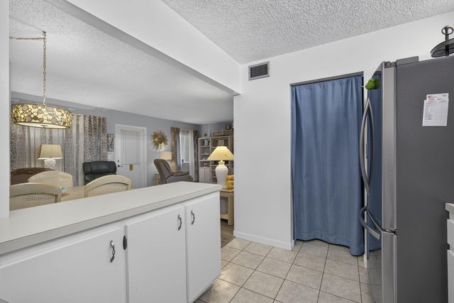 3625 LA AIRES Court C-1, Greenacres, FL 33463