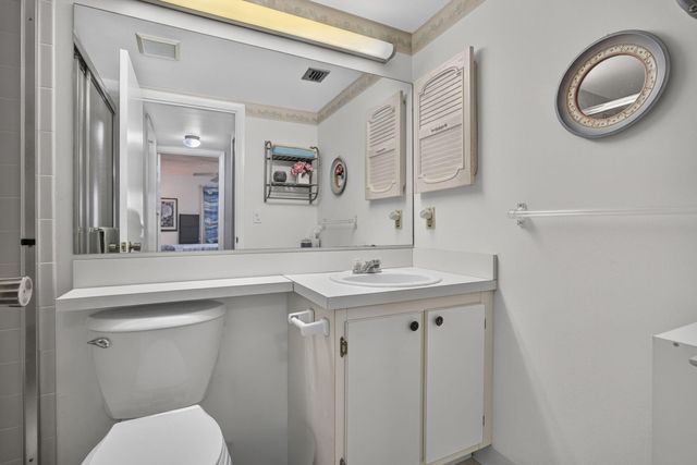3625 LA AIRES Court C-1, Greenacres, FL 33463