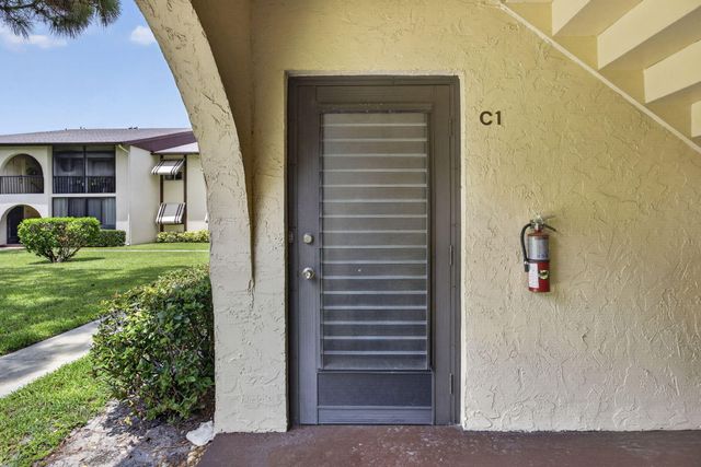 3625 LA AIRES Court C-1, Greenacres, FL 33463